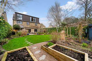 Rear- click for photo gallery